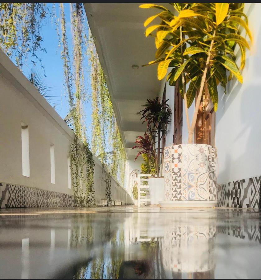 Lagi 1001 Nights Hotel Extérieur photo